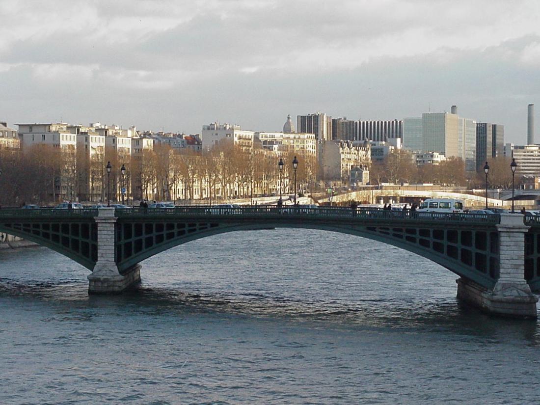 Paris 132 décembre 2004 MVC-002S